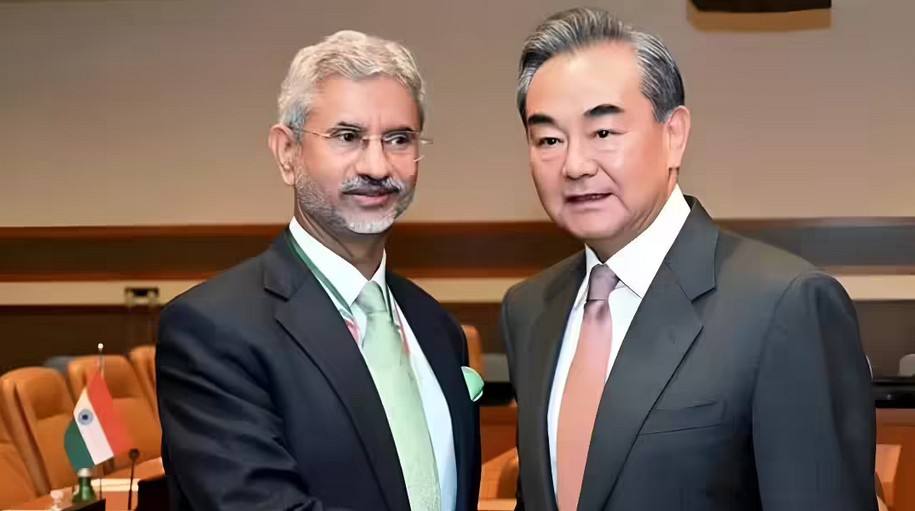 Zangnan: between the Chinese Dragon and the Indian Lion