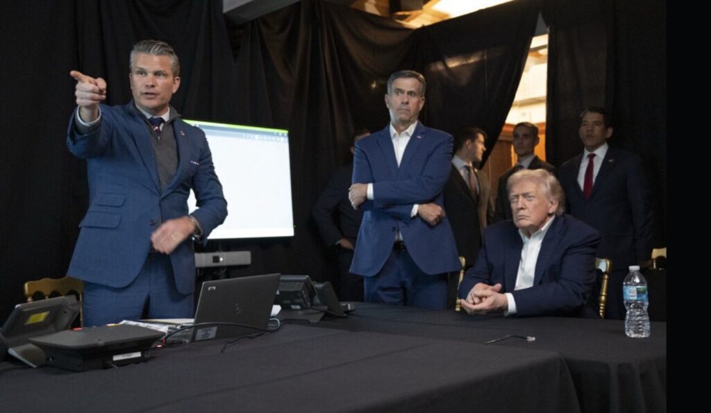 POTUS Donald Trump and US Secretary of War Pete Hegseth observing from Mar-a-Lago the operation to capture President of Venezuela Nicolas Maduro on 3 Jan 2025. Source (X/@WhiteHouse)