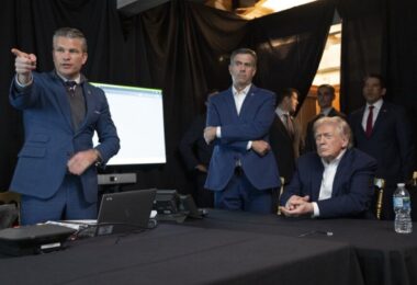 POTUS Donald Trump and US Secretary of War Pete Hegseth observing from Mar-a-Lago the operation to capture President of Venezuela Nicolas Maduro on 3 Jan 2025. Source (X/@WhiteHouse)